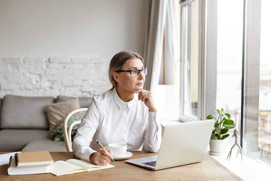 content writing at home laptop