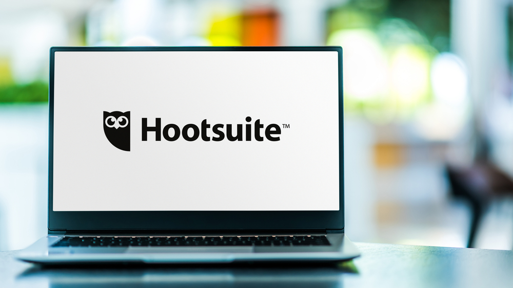 Hootsuite-logo-on-a-laptop-screen